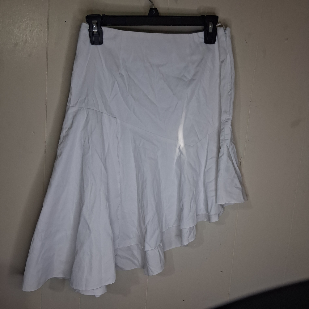 Romeo & Juliet Couture White Asymmetrical Ruffle Skirt
